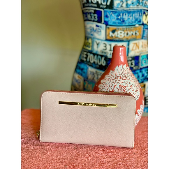 Steve Madden Handbags - Steve madden wallet